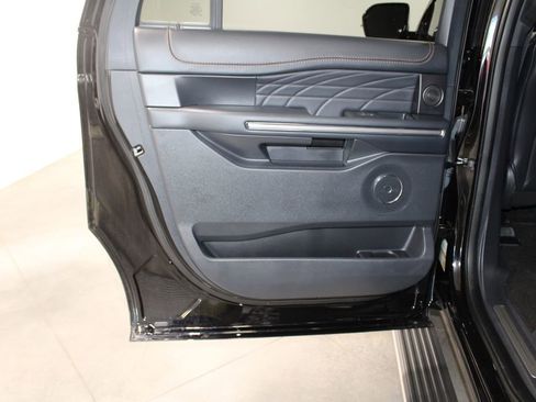 Used 2023 Ford Expedition Max Platinum image 30