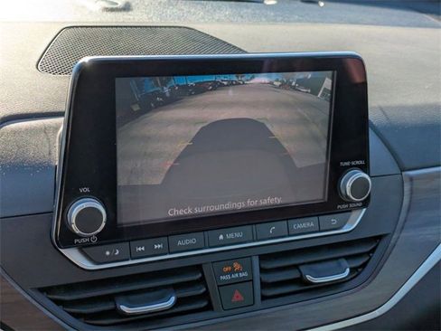 Used 2024 Nissan Altima 2.5 SV image 23