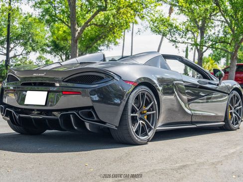 Used 2018 McLaren 570S Spider image 6