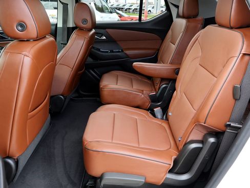 Used 2021 Chevrolet Traverse High Country FWD image 15