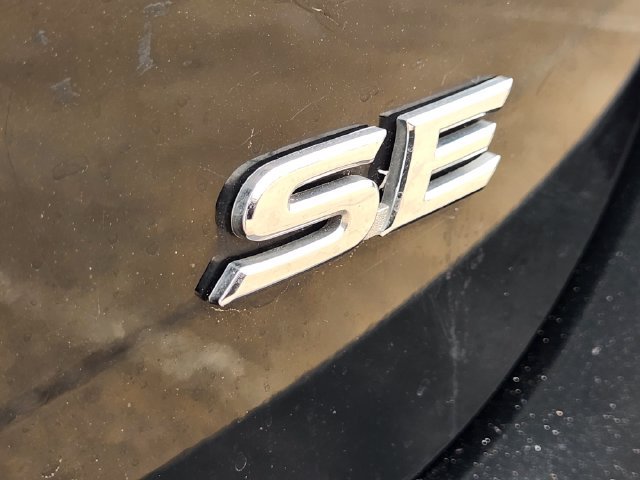 Used 2022 Toyota Camry SE w/ Convenience Package FWD image 7