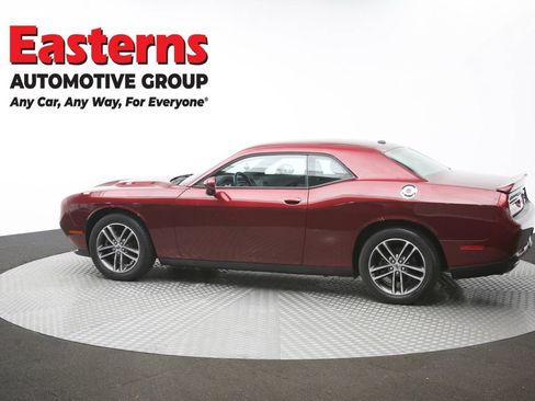 Used 2019 Dodge Challenger SXT AWD/4WD image 58
