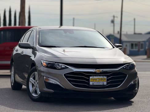 Used 2024 Chevrolet Malibu LS image 2