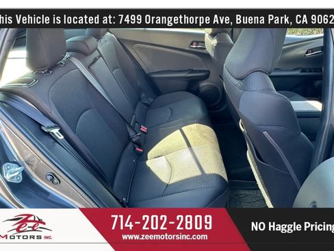 Used 2020 Toyota Prius LE FWD image 22