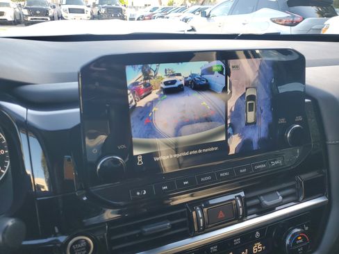 Certified 2024 Nissan Pathfinder SL image 8