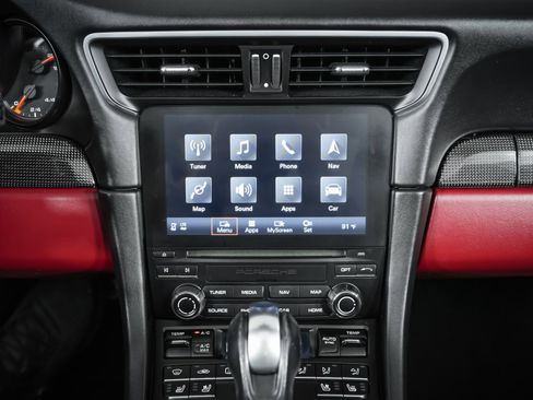 Used 2018 Porsche 911 Targa 4 GTS image 26