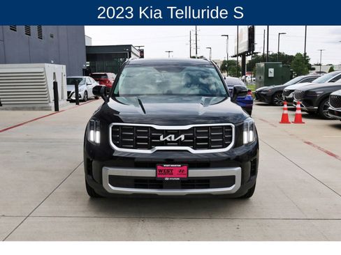 Used 2023 Kia Telluride S AWD/4WD image 2