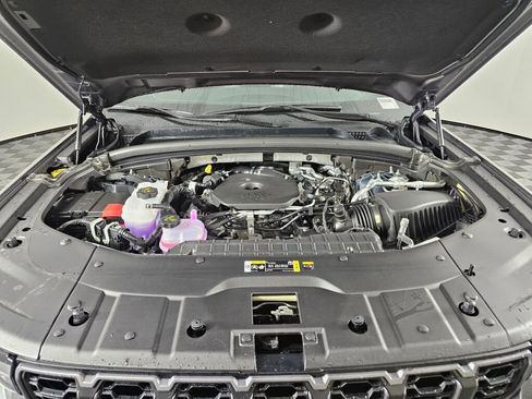 New 2026 Jeep Grand Cherokee L Limited w/ Limited Altitude Package image 12