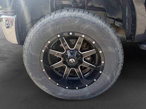 Used 2016 Ford F150 XLT w/ Equipment Group 302A Luxury AWD/4WD image 9