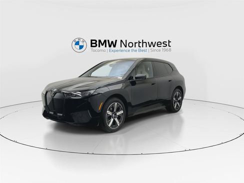 New 2026 BMW iX xDrive45 w/ Executive Package image 9