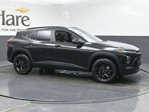 New 2026 Chevrolet Trax LT w/ Driver Confidence Package FWD image 1