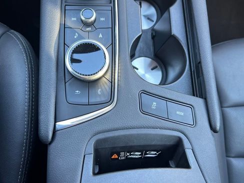 Certified 2025 Cadillac XT5 Premium Luxury image 23