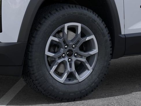 New 2026 Chevrolet Equinox ACTIV w/ Convenience Package III AWD/4WD image 9