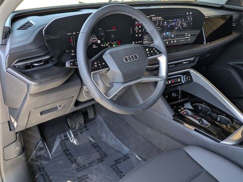 New 2025 Audi Q5 Premium image 8