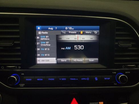 Used 2018 Hyundai Elantra Limited FWD image 25