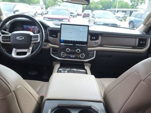 Used 2022 Ford Expedition Max Limited AWD/4WD image 24