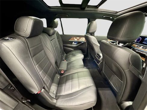 Certified 2025 Mercedes-Benz GLS 450 4MATIC image 30