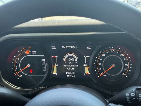 Used 2025 Jeep Wrangler Unlimited Rubicon AWD/4WD image 28