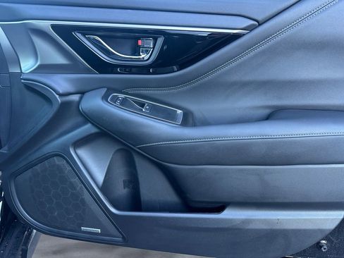 Used 2025 Subaru Outback Limited image 15