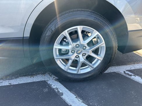 Used 2023 Chevrolet Equinox LT image 15