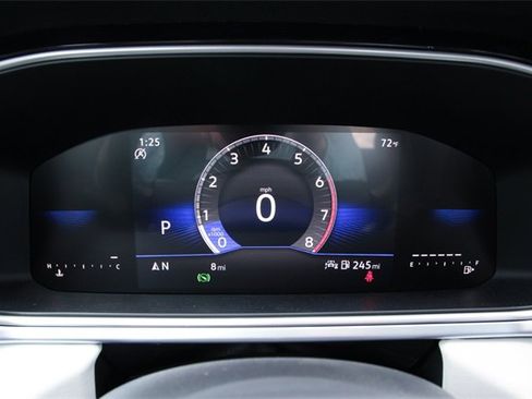 New 2026 Volkswagen Taos SE image 17