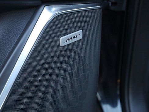 Used 2015 Cadillac Escalade Luxury image 33