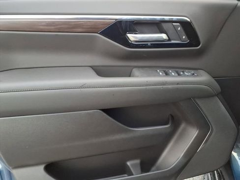 New 2026 Chevrolet Suburban LS w/ LS Custom Edition AWD/4WD image 14