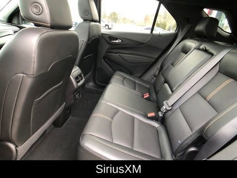 Used 2024 Chevrolet Equinox Premier image 24