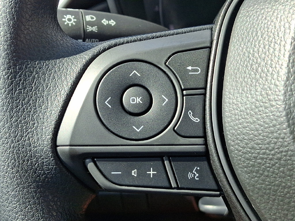 Used 2026 Toyota Corolla LE FWD image 21
