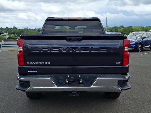 Used 2022 Chevrolet Silverado 1500 LT AWD/4WD image 5