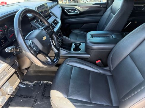 Used 2021 Chevrolet Suburban LT RWD image 12