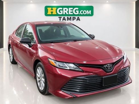 Used 2018 Toyota Camry LE w/ Convenience Package FWD image 4