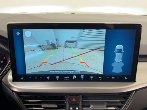 New 2026 Ford Escape SE image 24