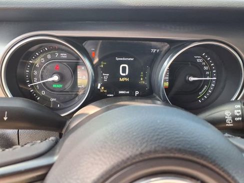 Used 2023 Jeep Wrangler Unlimited w/ Cold Weather Group image 17