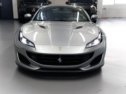 Used 2019 Ferrari Portofino RWD image 15