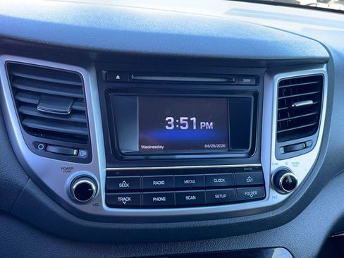 Used 2016 Hyundai Tucson SE FWD image 11
