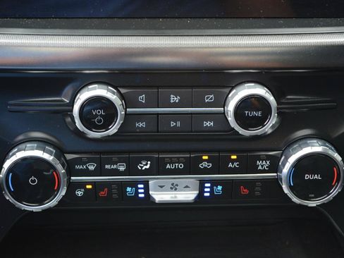 Used 2024 Ford F150 Lariat w/ Bed Utility Package AWD/4WD image 28