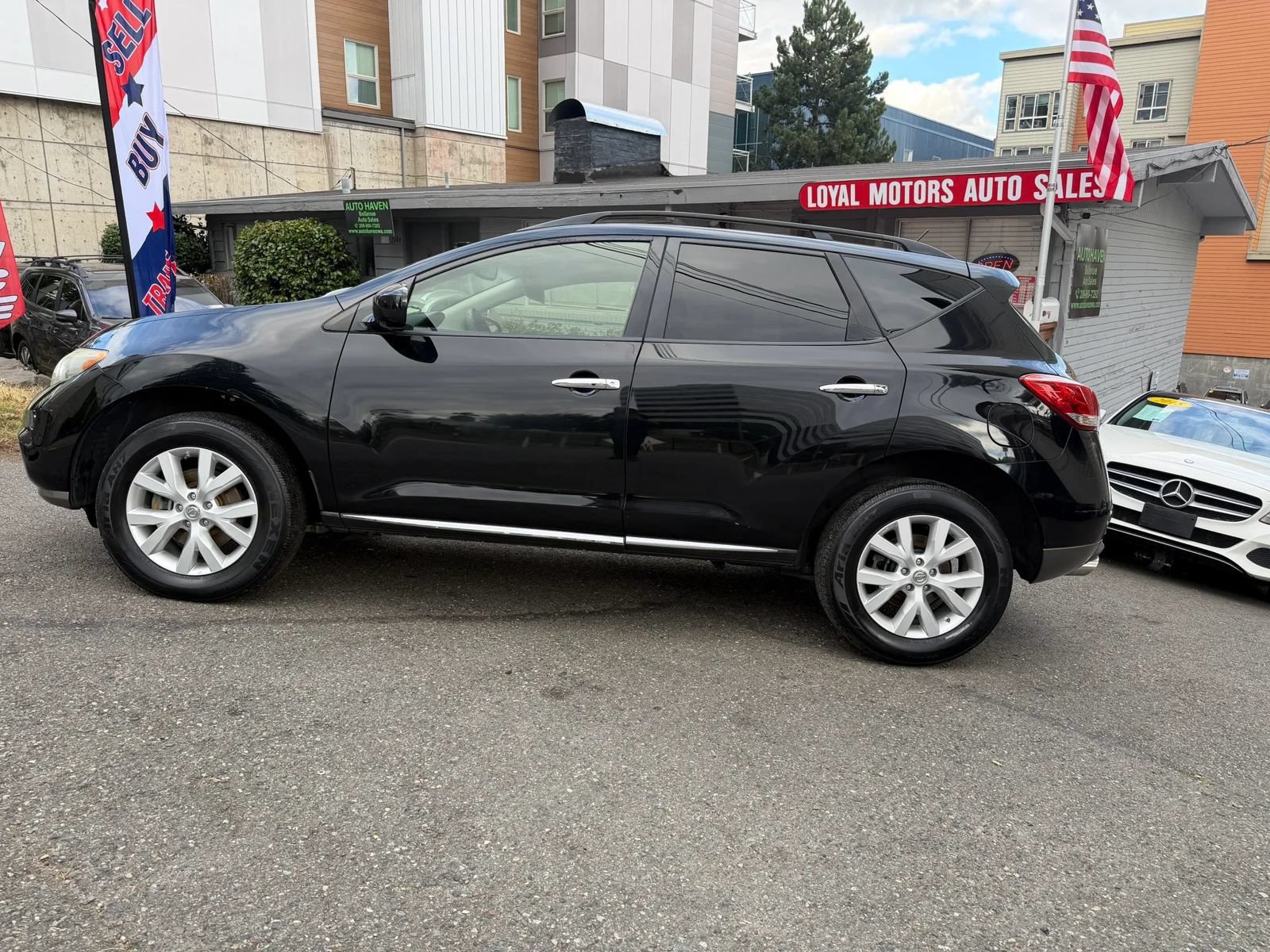 Used 2014 Nissan Murano SL w/ Navigation Package AWD/4WD image 9