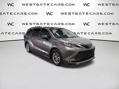 Used 2021 Toyota Sienna XLE