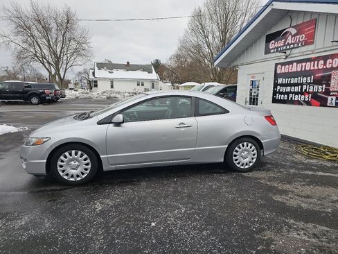Used 2011 Honda Civic LX image 4