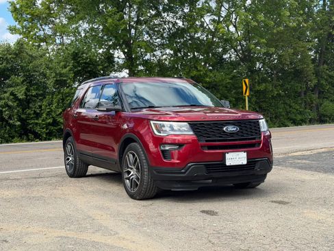 Used 2018 Ford Explorer Sport AWD/4WD image 9