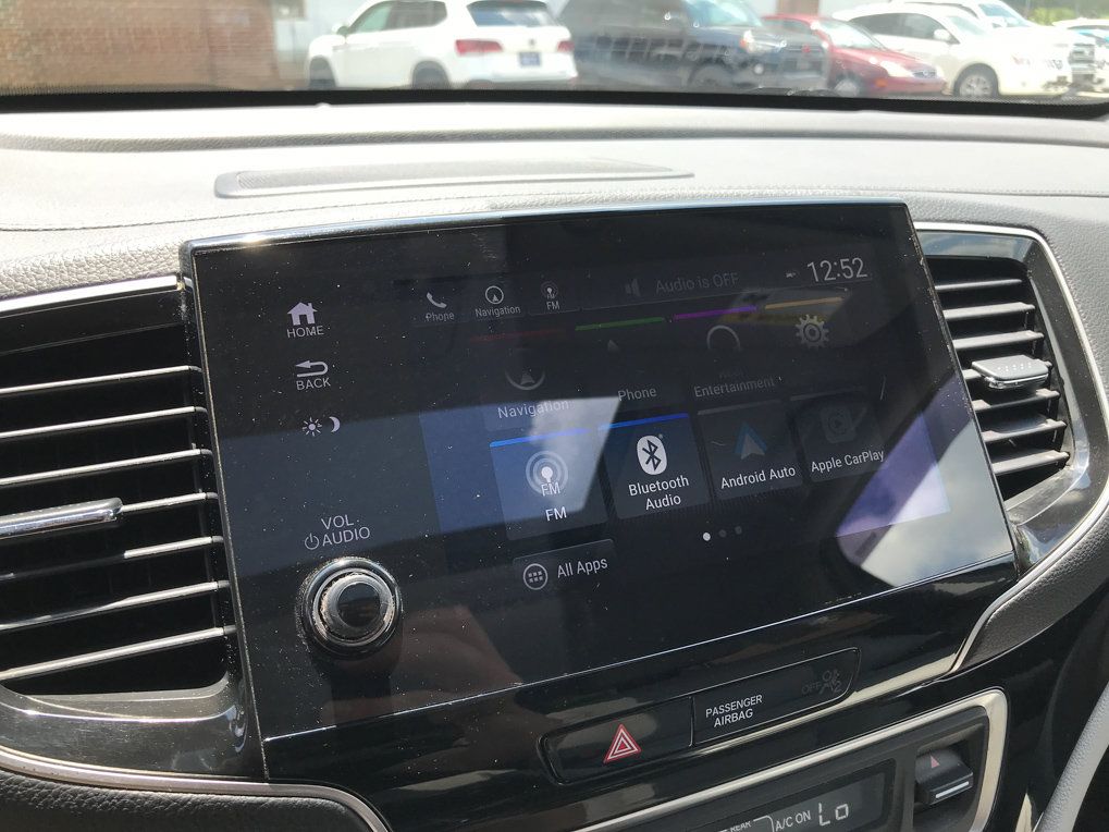 Used 2021 Honda Pilot Touring image 18