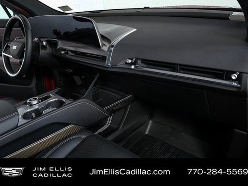 Certified 2026 Cadillac Vistiq Sport w/ LPO, Floor Liner Package image 22