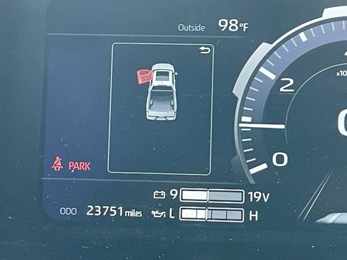 Used 2023 Toyota Tundra Platinum image 10