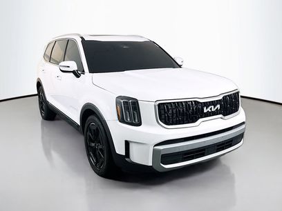 Used 2024 Kia Telluride EX w/ EX Captain's Chair Package