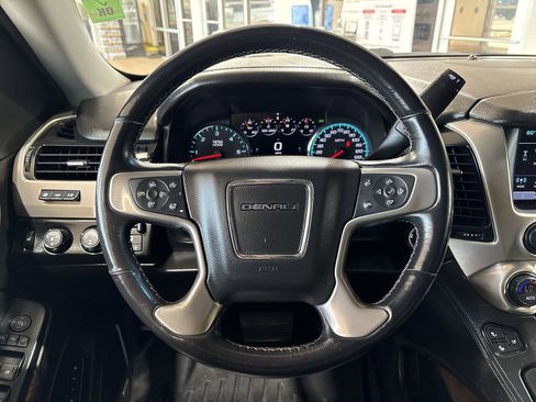 Used 2019 GMC Yukon XL Denali w/ Denali Ultimate Package AWD/4WD image 14