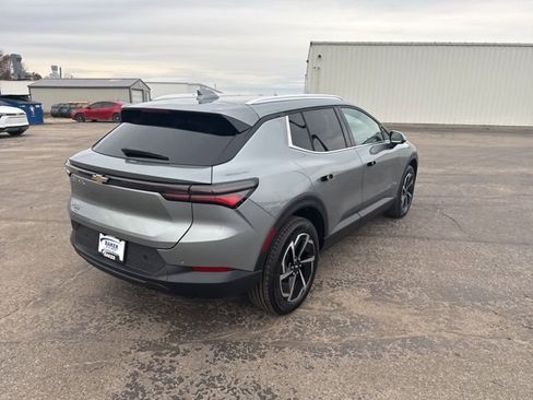 New 2026 Chevrolet Equinox EV LT FWD image 3