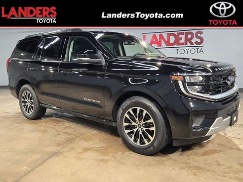 Used 2025 Ford Expedition Platinum AWD/4WD image 1