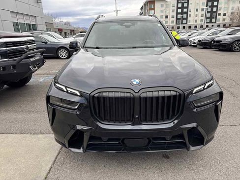 Used 2023 BMW X7 xDrive40i w/ Executive Package image 3