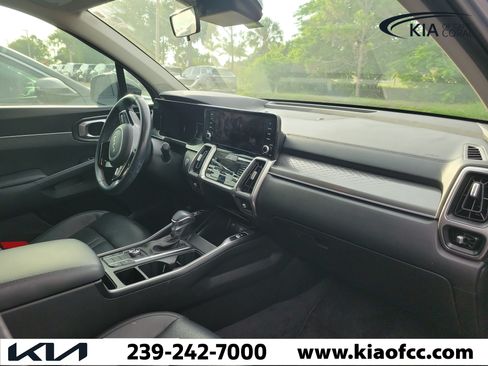 Certified 2023 Kia Sorento S FWD image 7